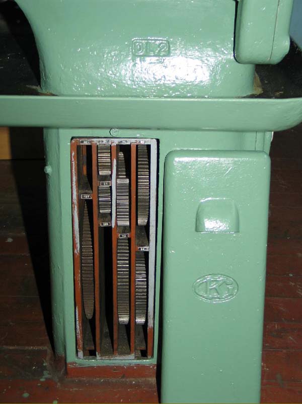 Загальний вигляд токарно-гвинторізного верстата DL-2 компанії G.Kärger